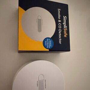 SimpliSafe Security Smoke and CO Detector